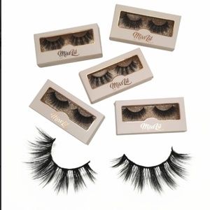 Miss Lil Eyelashes Extension # 34